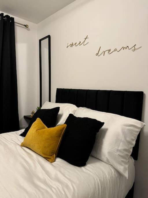 נוטינגהאם Luxury Cozy 3 Bed Apartment 5Mins From City - Free Parking! מראה חיצוני תמונה
